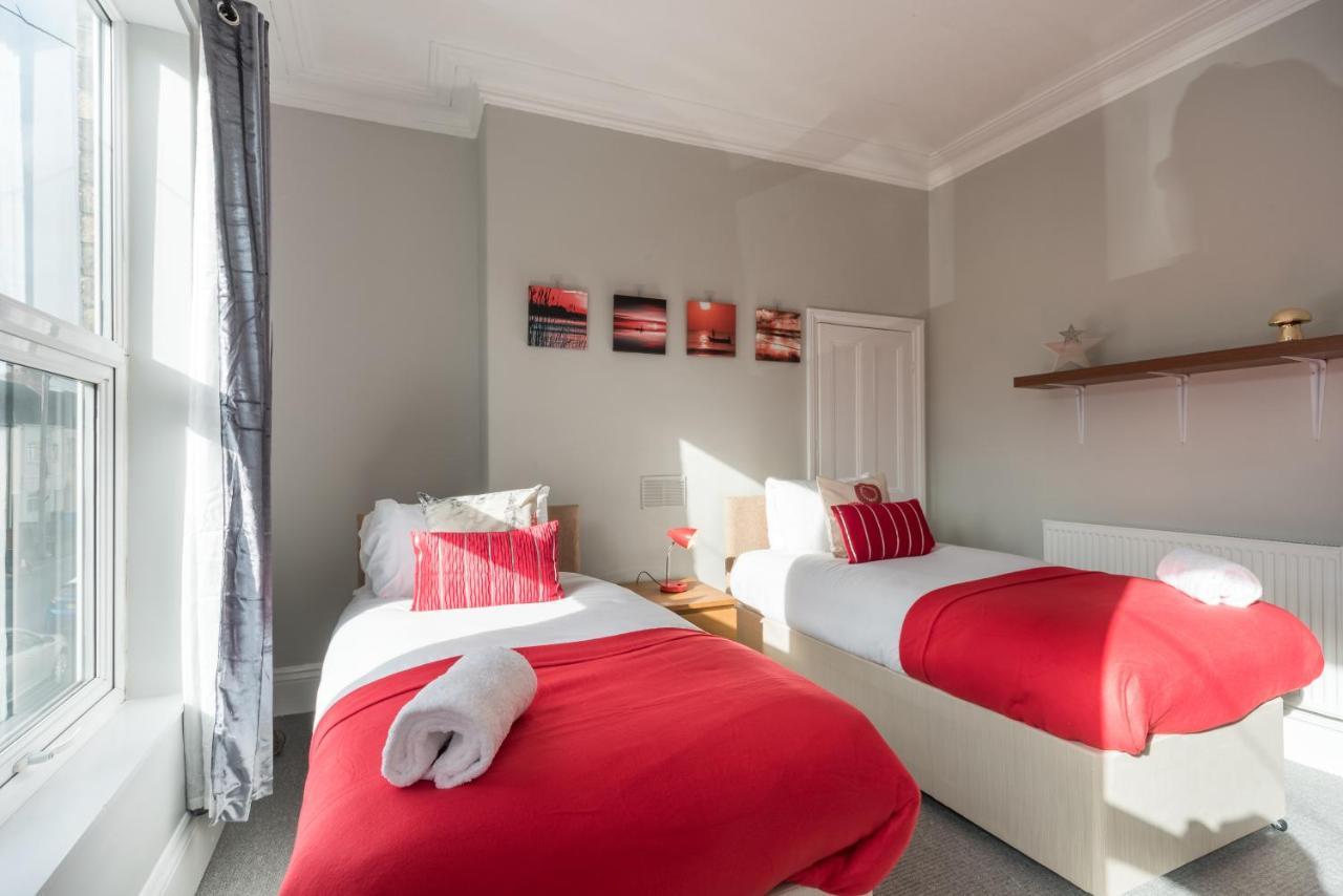 3 Bedroom Saks - 2 Living Area House In Newland Ave Hull Kingston upon Hull Exteriör bild