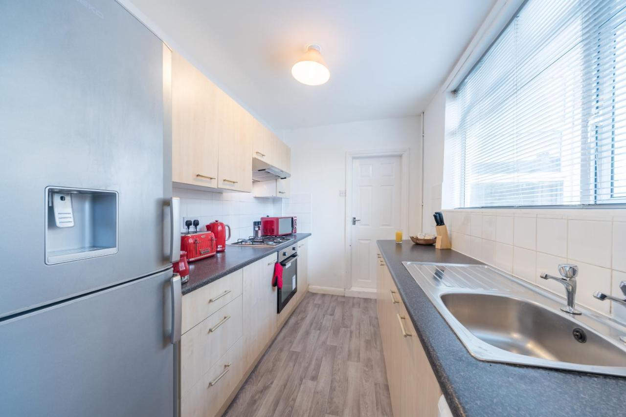 3 Bedroom Saks - 2 Living Area House In Newland Ave Hull Kingston upon Hull Exteriör bild