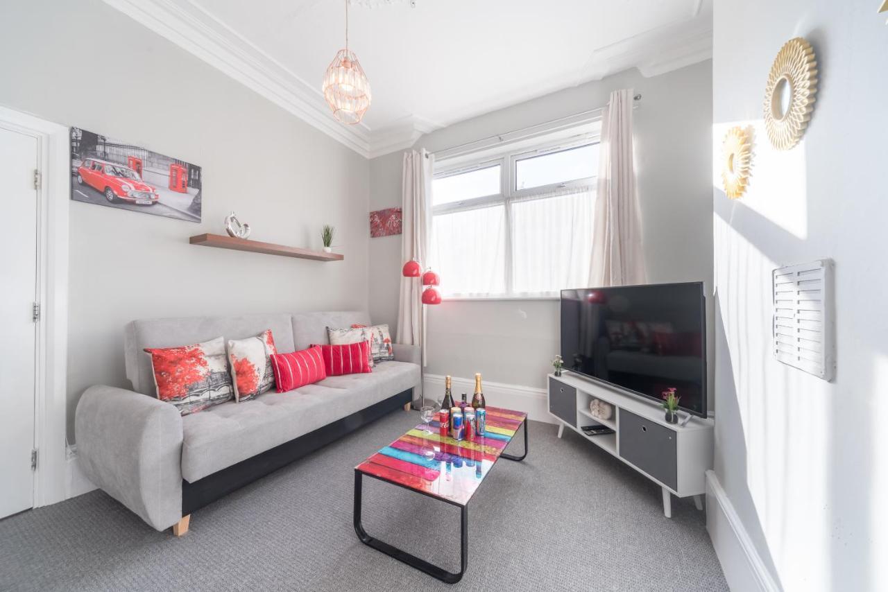 3 Bedroom Saks - 2 Living Area House In Newland Ave Hull Kingston upon Hull Exteriör bild