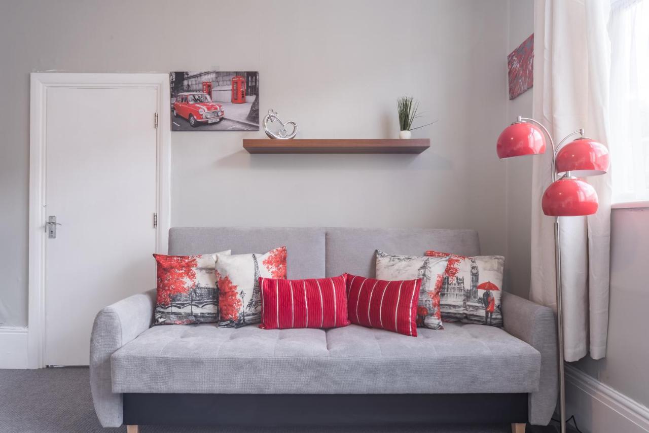 3 Bedroom Saks - 2 Living Area House In Newland Ave Hull Kingston upon Hull Exteriör bild