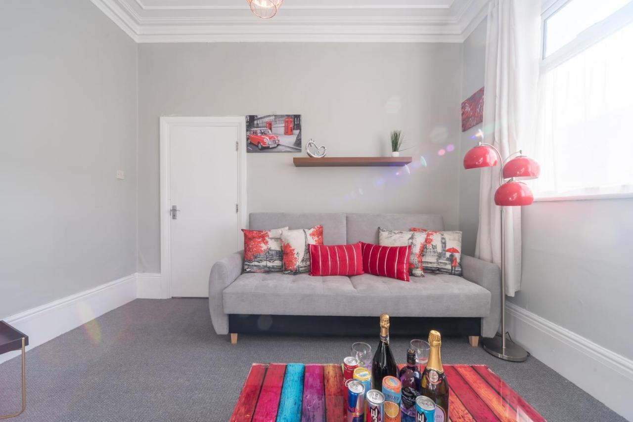 3 Bedroom Saks - 2 Living Area House In Newland Ave Hull Kingston upon Hull Exteriör bild